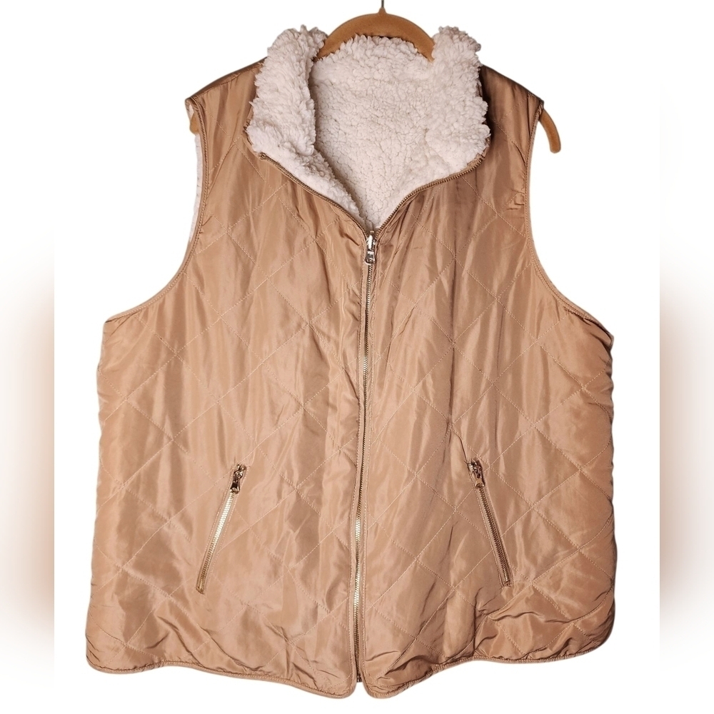 Womens Tan Quilted Reversible Vest Sherpa Lined Full Zip Sleeveless Jacket Cozy